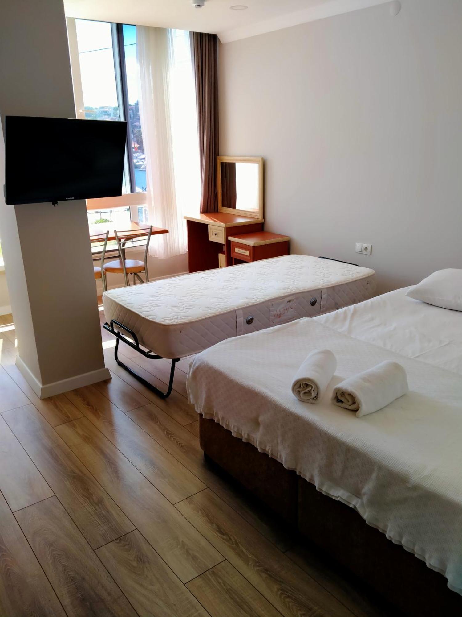 Venues Park Apart Suites Çeşme Bilik gambar